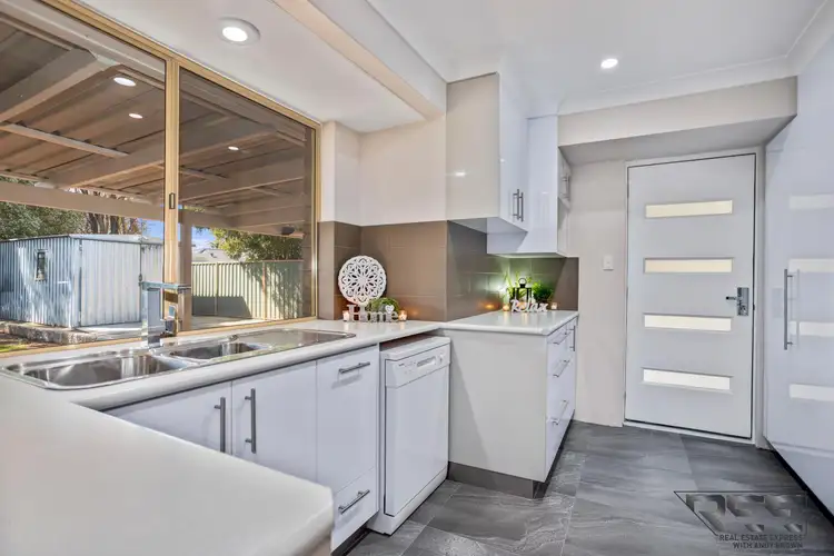 Sixth view of Homely house listing, 18 Logan Court, Seville Grove WA 6112