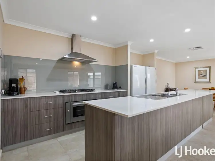 7 Cowara Way, Byford WA 6122