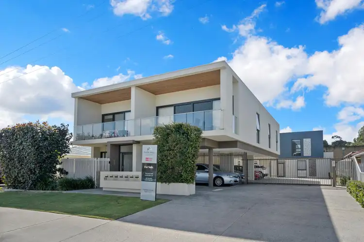 2/15 Brindley Street, Belmont WA 6104
