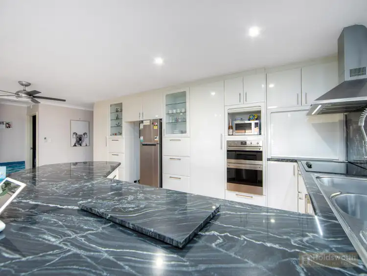 Sixth view of Homely house listing, 8 Stonewall Circuit, Landsdale WA 6065
