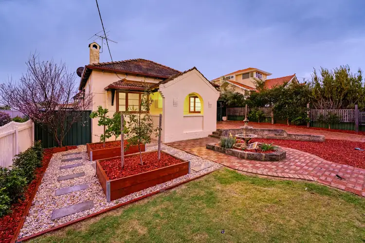 12 Salisbury Street, Bayswater WA 6053