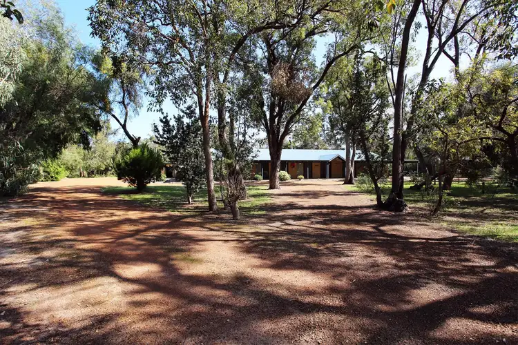 13 Windward Road, Leschenault WA 6233