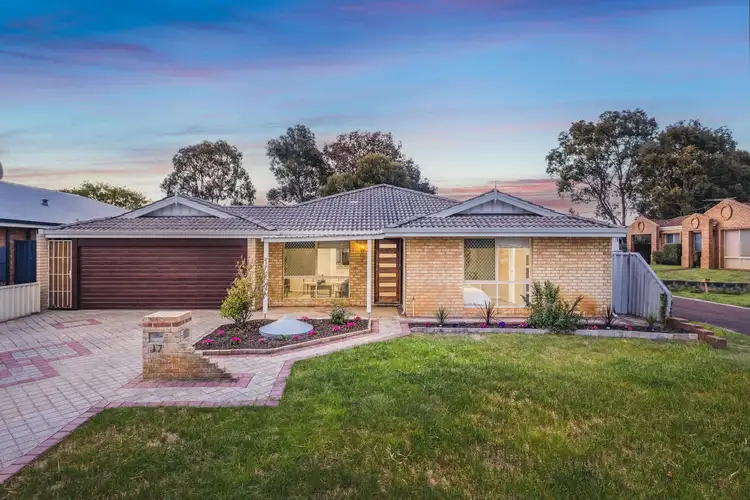 17 Uluru Gardens, Ballajura WA 6066