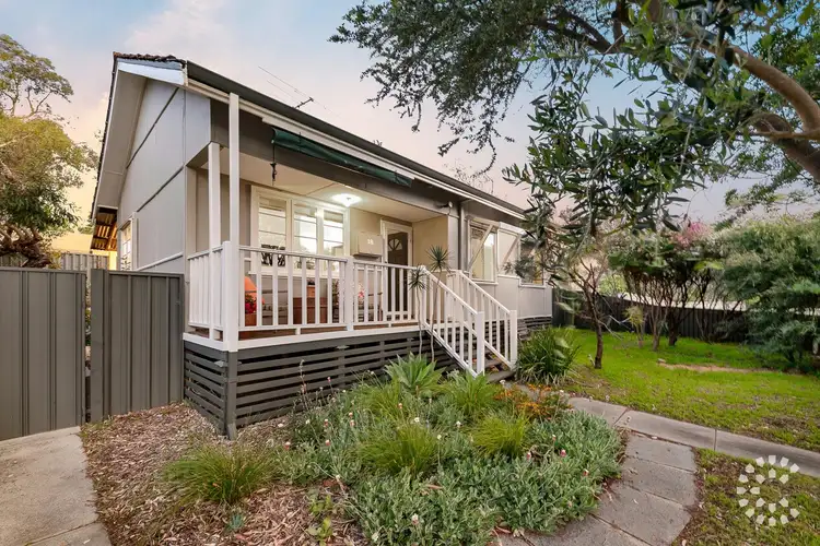 18 Howson Street, Hilton WA 6163