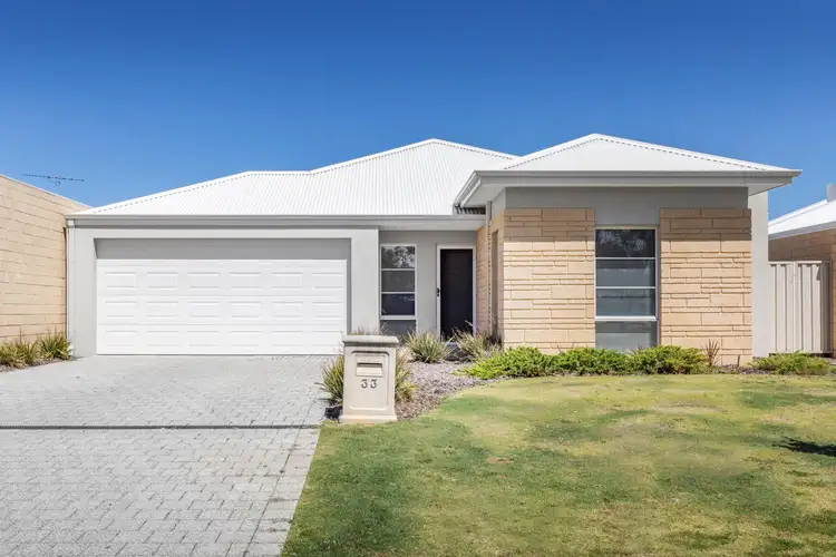 33 Allamanda Gate