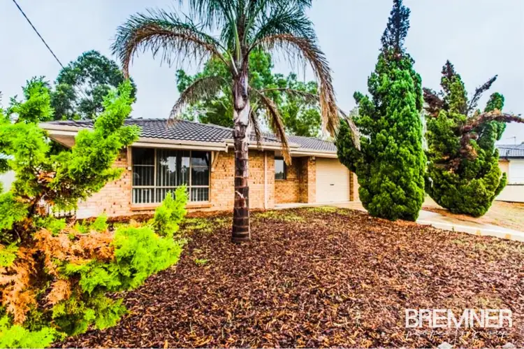 11 Simmons Loop, Parmelia WA 6167