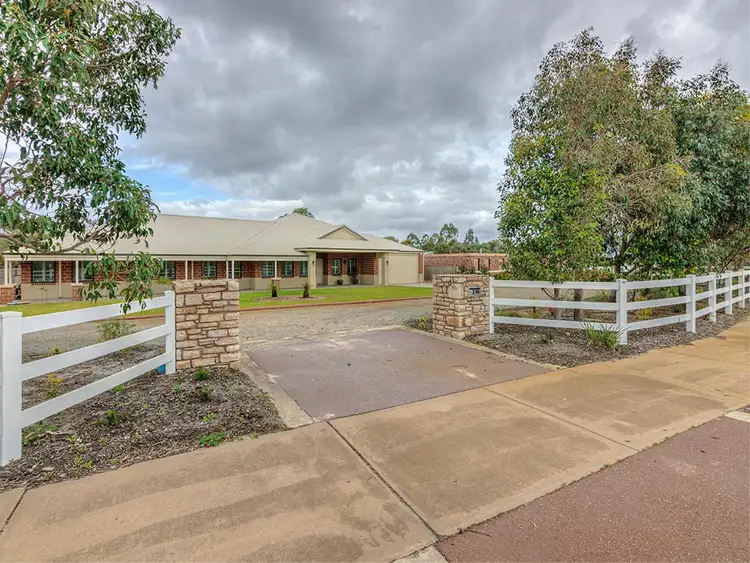 246 Banrock Drive, The Vines WA 6069