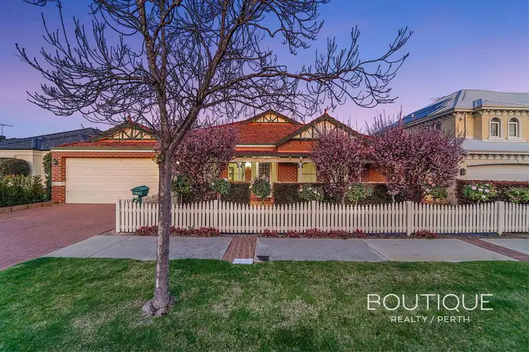 16 Swiftlet Way, Gwelup WA 6018