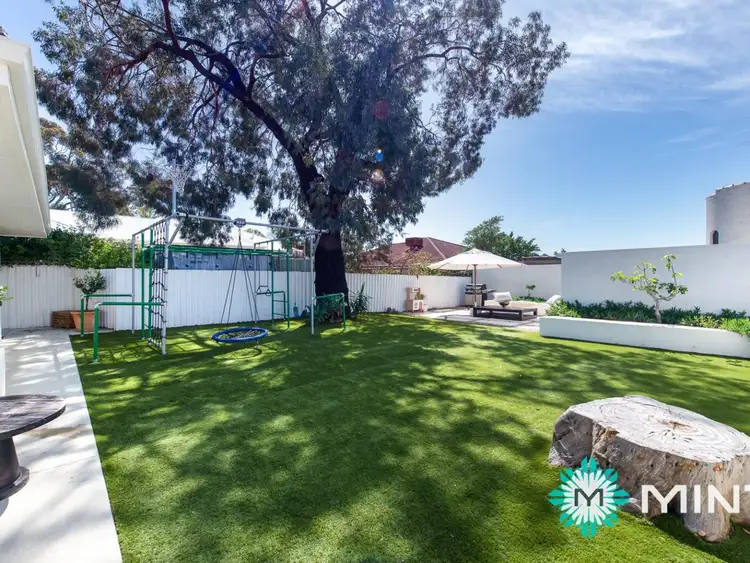 6 Petra Street, Palmyra WA 6157