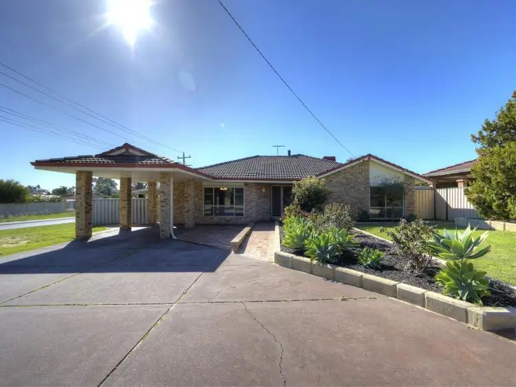 62 Kookaburra Crescent, High Wycombe WA 6057