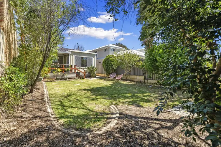 11 Bay Road, Claremont WA 6010