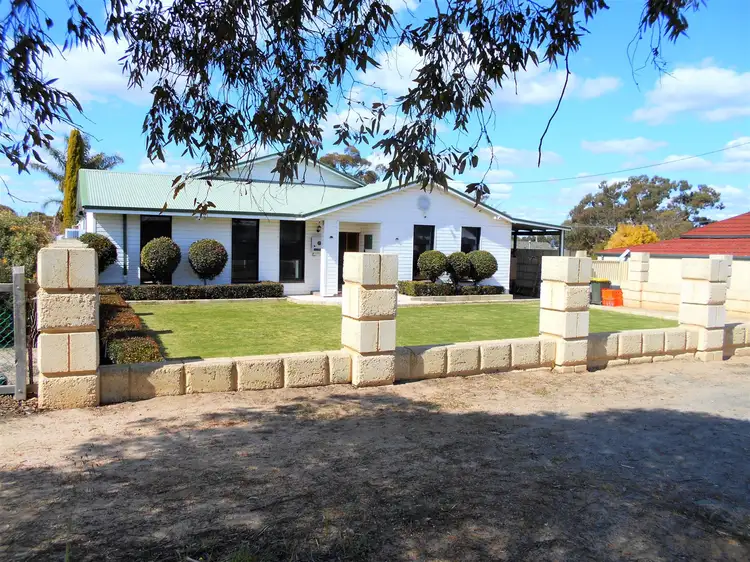 52 Yougenup  Road, Gnowangerup WA 6335