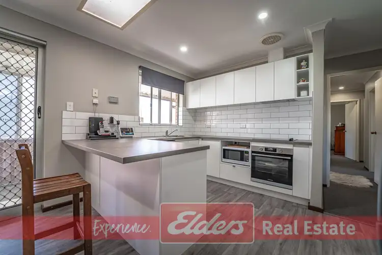 11 Leeder Street, Safety Bay WA 6169