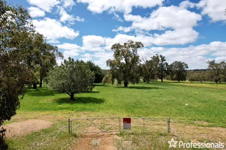 374 Chitty Road, Bakers Hill WA 6562