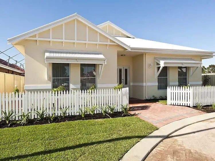 18 Tauman Loop, Guildford WA 6055