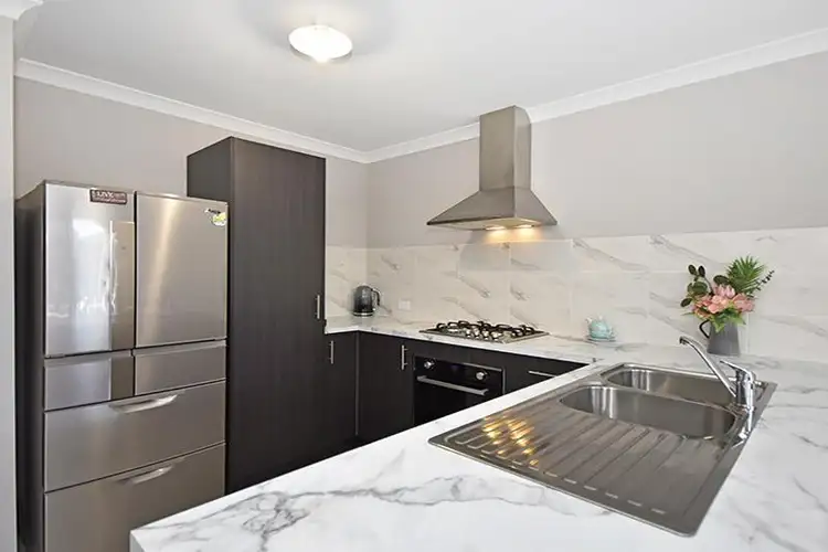 9 Ladybower Vista, Aveley WA 6069