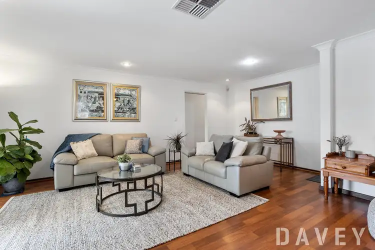 7 Adamson Close, Kingsley WA 6026