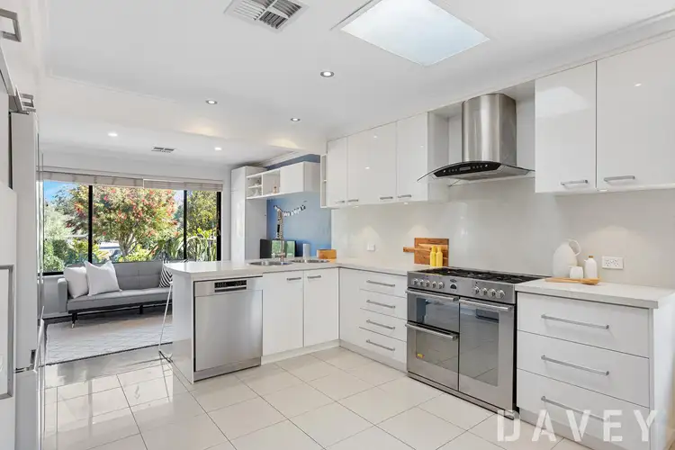 11 Wanbrow Way, Duncraig WA 6023