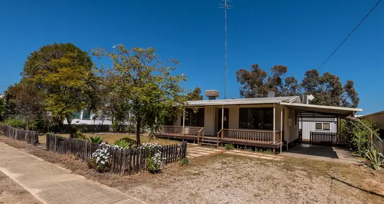 37 Cavell St, Calingiri WA 6569