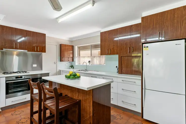 56 Kadina Road, Gooseberry Hill WA 6076