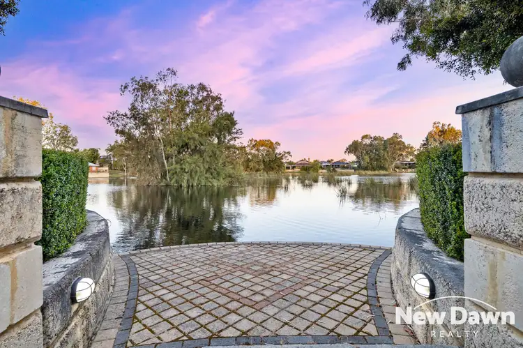 28 Lakeshore Close, Ballajura WA 6066