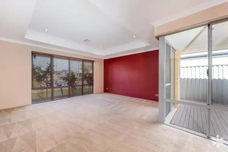 Sixth view of Homely house listing, 5 Bluebeech Way, Piara Waters WA 6112