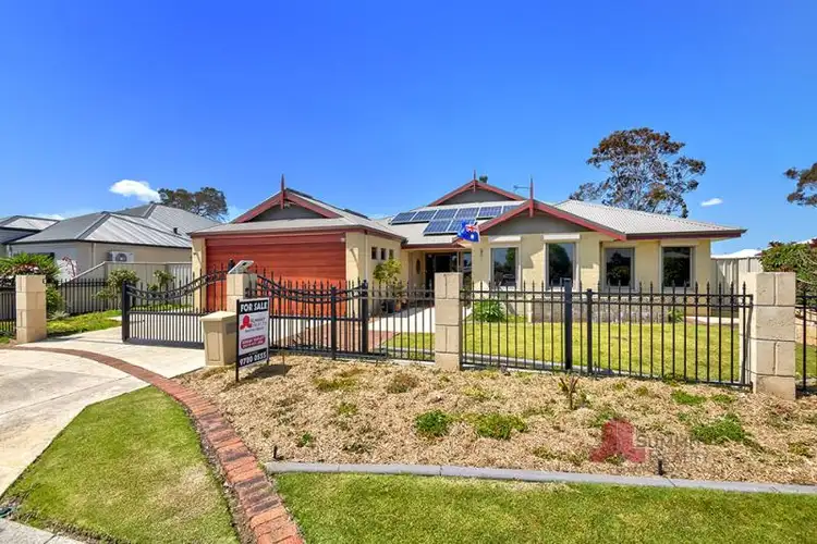 11 The Boulevard, Australind WA 6233