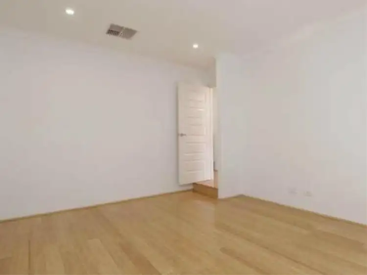 Seventh view of Homely house listing, 5 Ivory Way, Wellard WA 6170