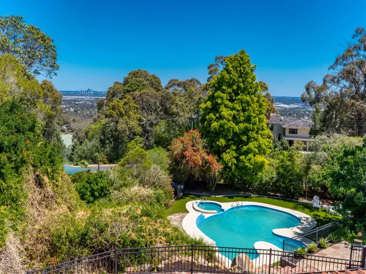 49 Kalamatta Way, Gooseberry Hill WA 6076