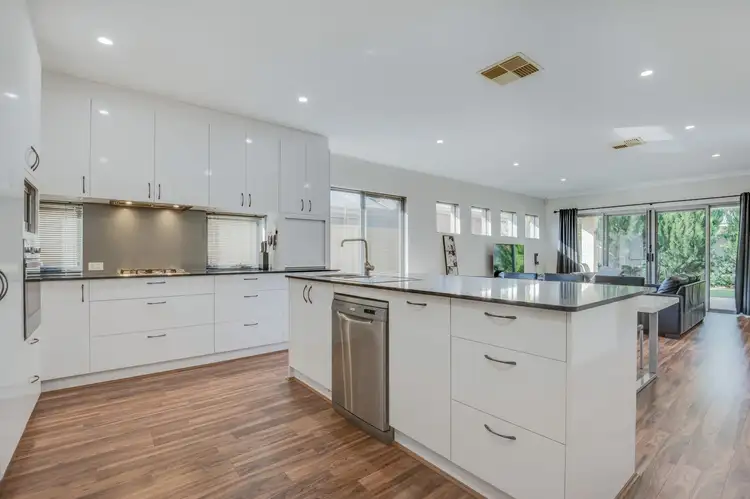 86 Comrie Road, Canning Vale WA 6155