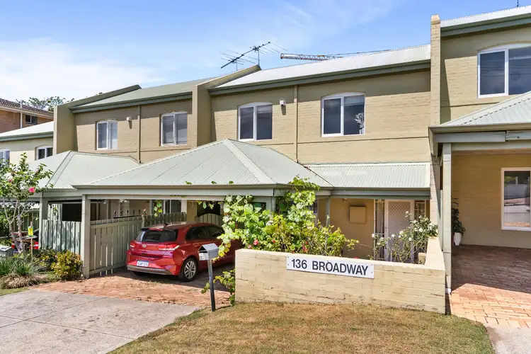 2/136 Broadway, Crawley WA 6009