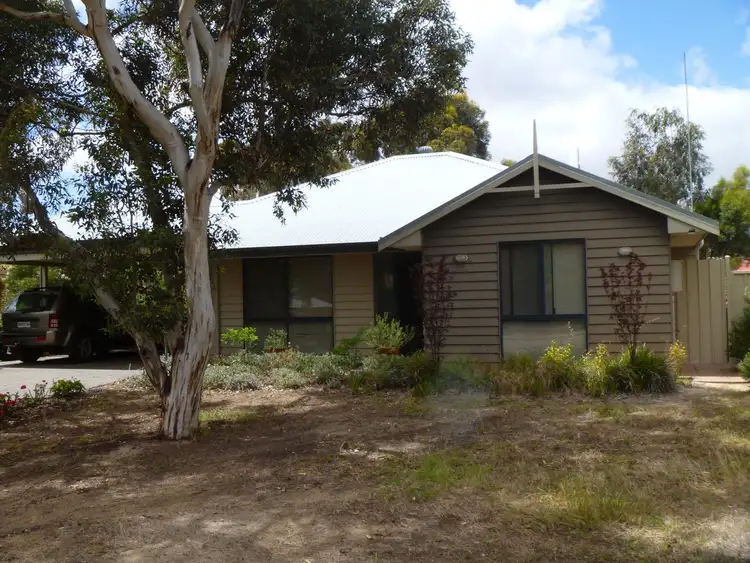 4 Janitor Street, Broomehill Village WA 6318