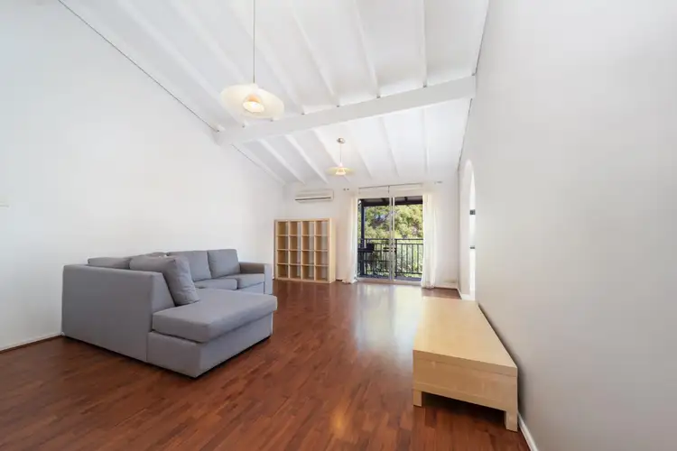 8/12 Walga Court, Yokine WA 6060