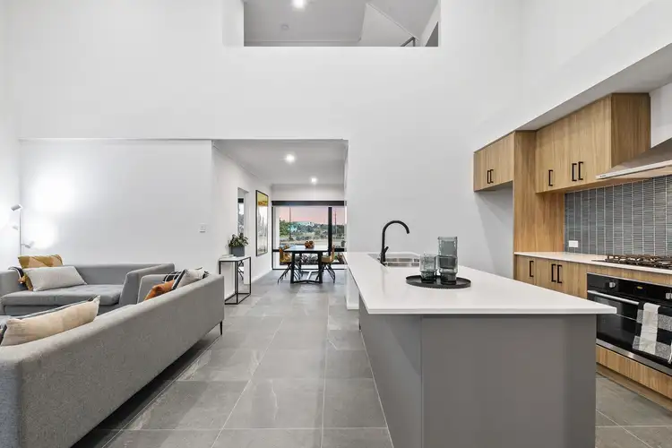 8 MOONLIGHT STREET, North Coogee WA 6163