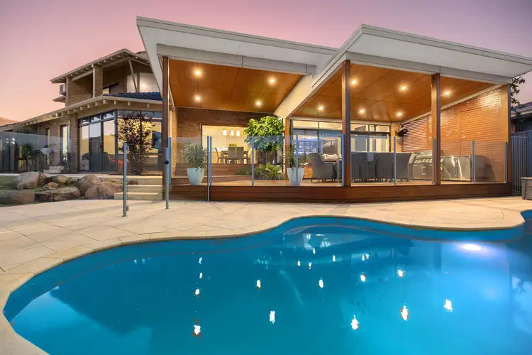8 Hannah Place, Leeming WA 6149