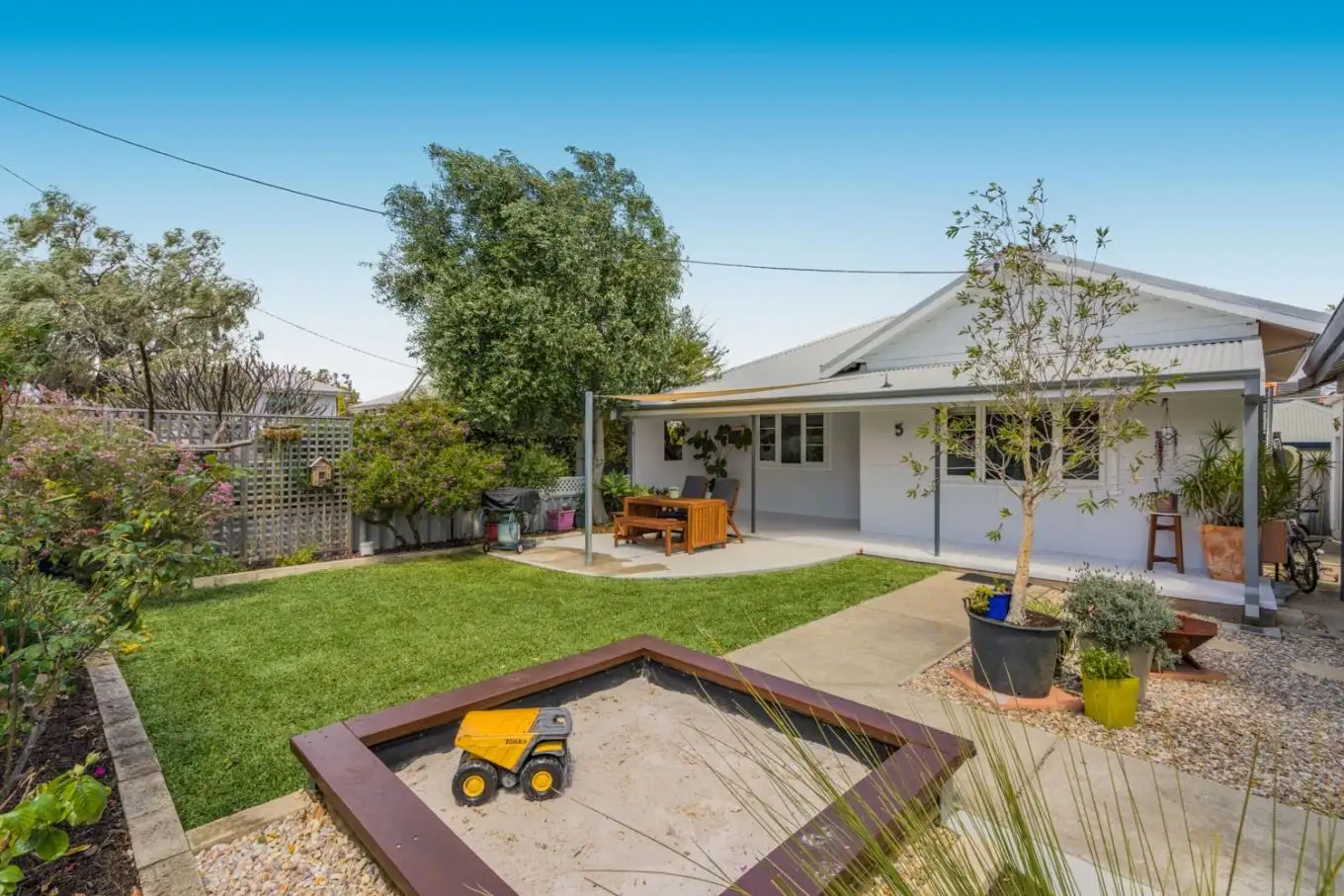 Main view of Homely house listing, 5 Barnes Street, Innaloo WA 6018