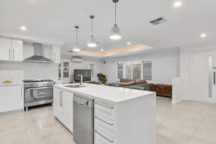 3 Melia Road, Duncraig WA 6023