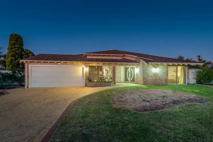 2 Castleroy Place, Connolly WA 6027