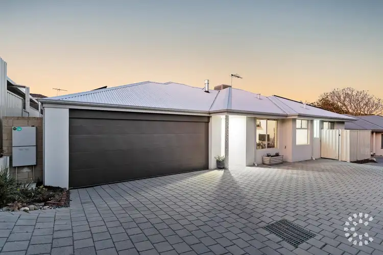 168A Carrington Street, Hilton WA 6163