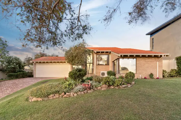37 Emerald Way, Carine WA 6020