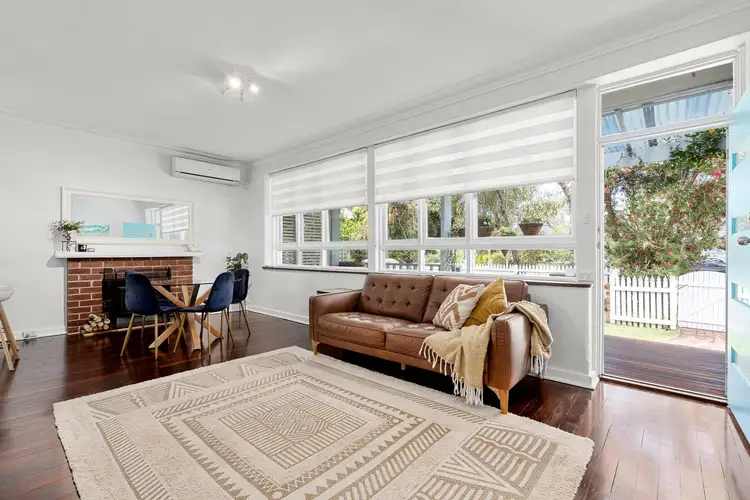 6A Brooksby Street, Melville WA 6156