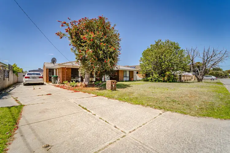 Second view of Homely house listing, 8 Cowan Place, Safety Bay WA 6169