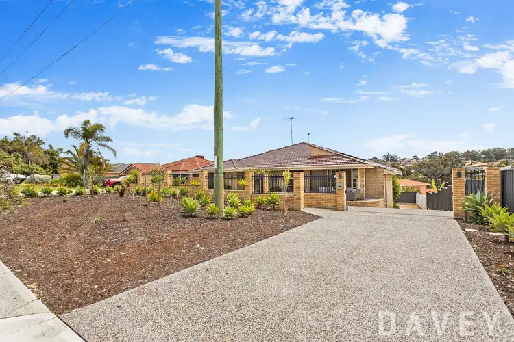 33 Edlaston Road, Carine WA 6020