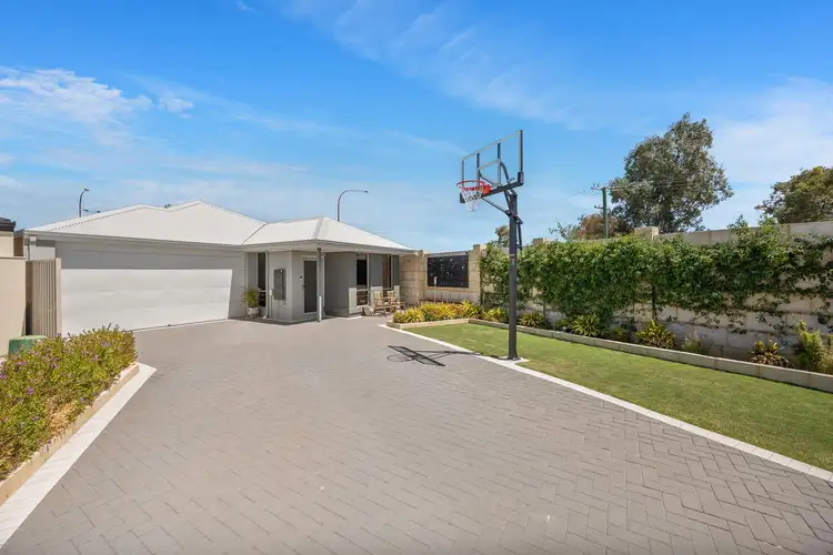 24 Pointer Place, Southern River WA 6110