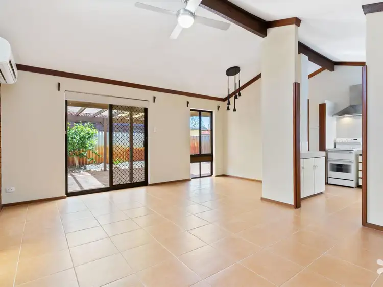 42 Periwinkle Way, Parkwood WA 6147