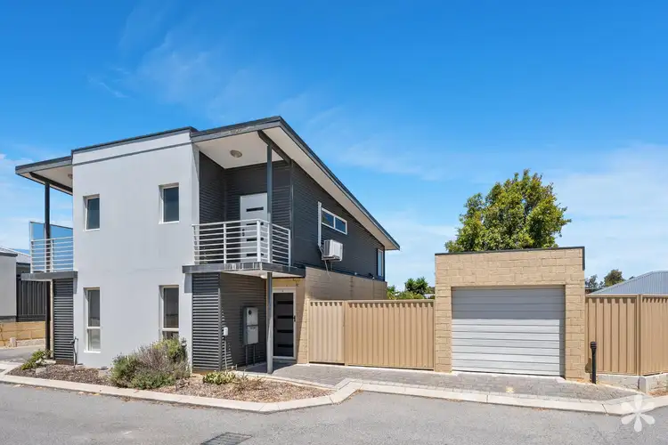 4/25 Southwell Crescent, Hamilton Hill WA 6163