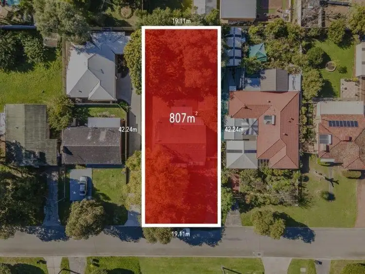 16 Cranwell Street, Thornlie WA 6108