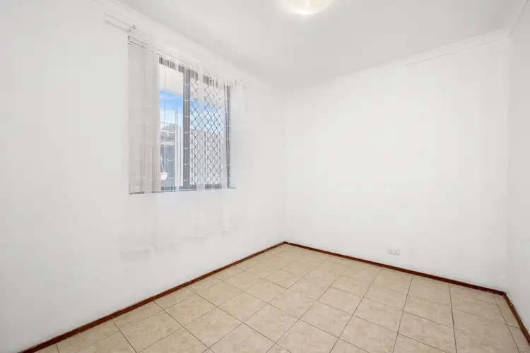 Seventh view of Homely house listing, 12 Becket Court, Camillo WA 6111