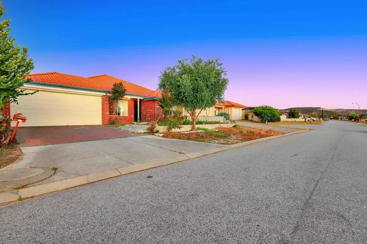 57 Aroona Way, Maddington WA 6109