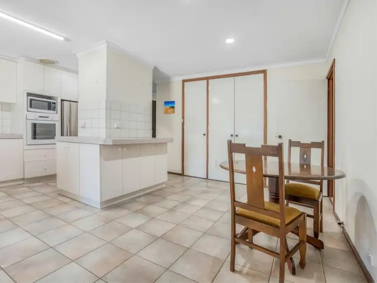 Fifth view of Homely house listing, 8 Jacobsen Way, Thornlie WA 6108